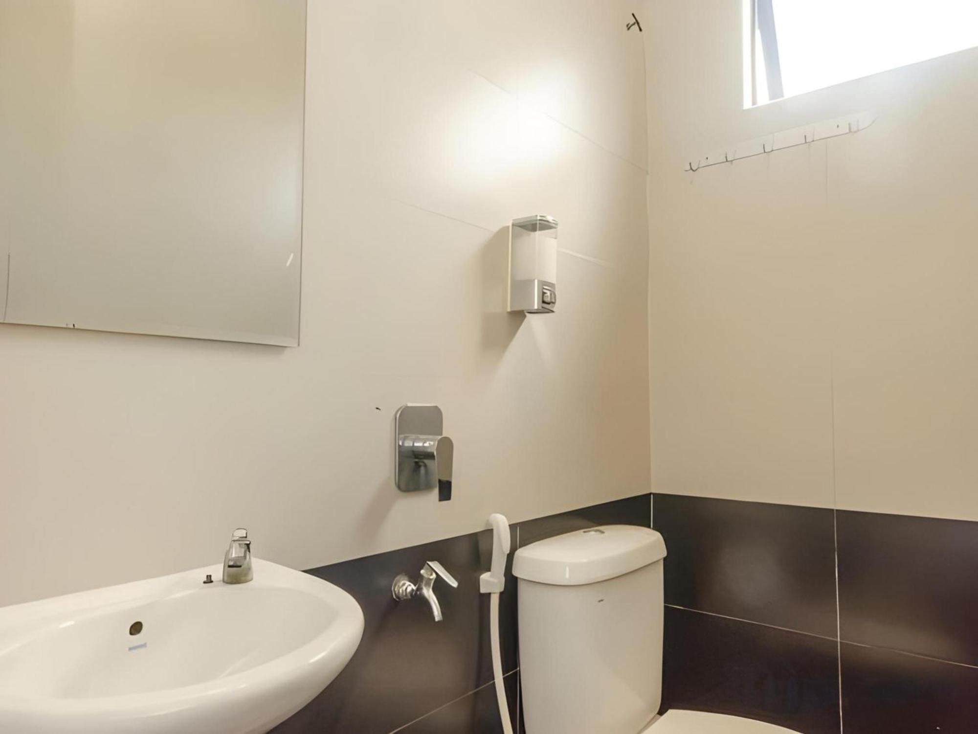 Skudai Hotel Eksteriør bilde